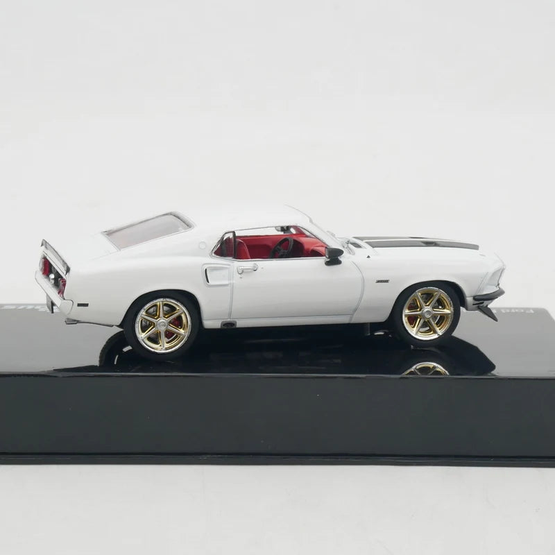 Diecast IXO 1:43 Scale Ford Mustang Fastback Movie Car Alloy Car Model Collectible Toy Gift Souvenir Display Ornament