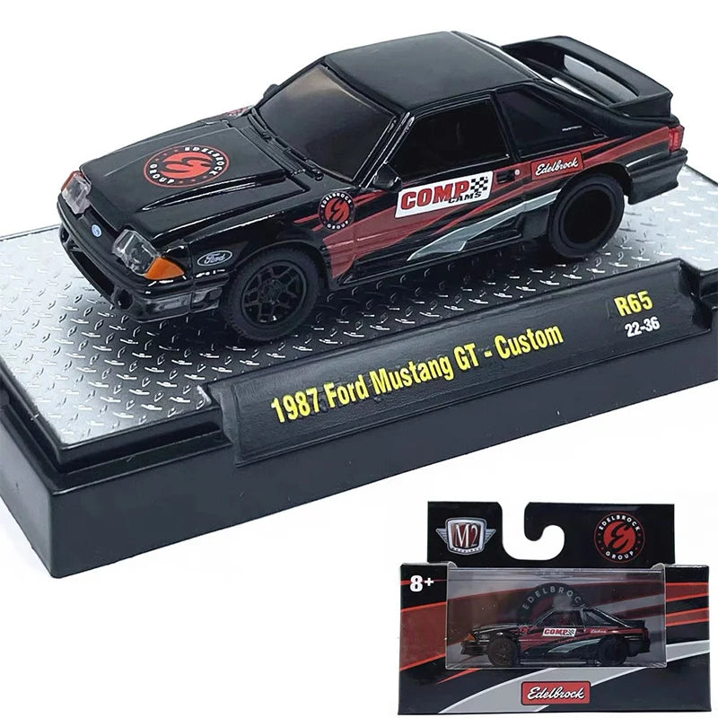 M2 Machines 1:64 1957 Alloy Car