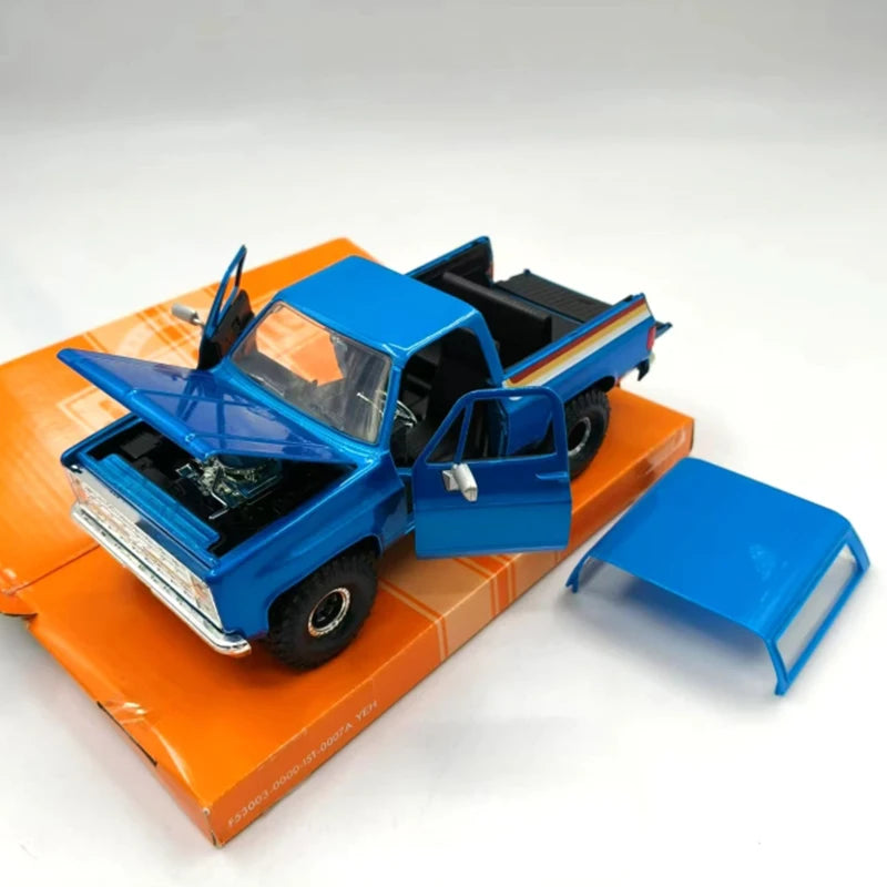 Jada 1:24 Scale 1980 Chevrolet's Blazer