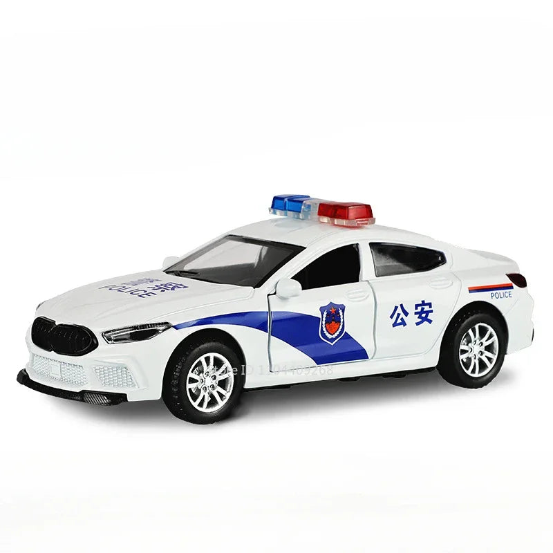 Scale 1:32 M8 Car Model