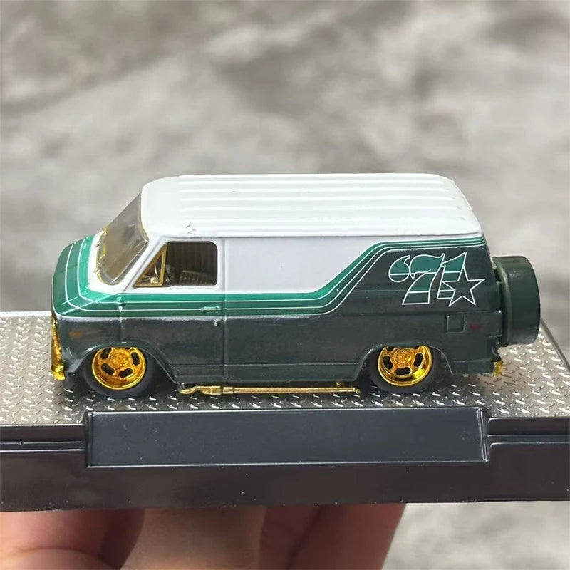 M2 Machines 1:64 Scale 1971 G10 Mercury Cougar