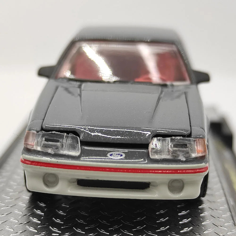 Diecast M2 1/64 Scale 1988 Ford Mustang GT Simulation Alloy Car Model Collectible Toy Gift Souvenir Display
