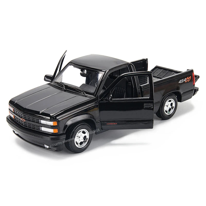Maisto 1:24 1993 Chevrolet 454 SS Pick-up simulation alloy car model crafts decoration collection toy tool gift birthday present