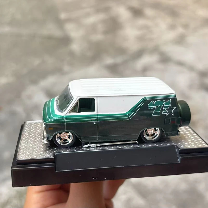 M2 Machines 1:64 Scale 1971 G10 Mercury Cougar