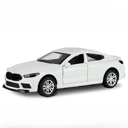 Scale 1:32 M8 Car Model