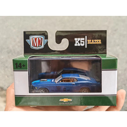M2 Machines 1:64 1957 Alloy Car