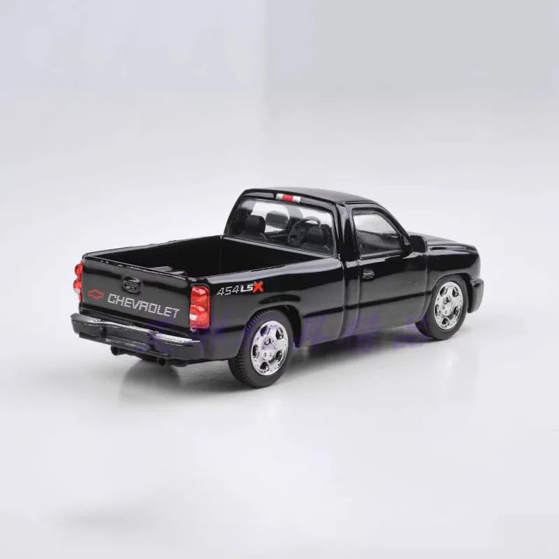 1:64 2006 Chevrolet Silverado Paragon64  Cateye Pickup Truck