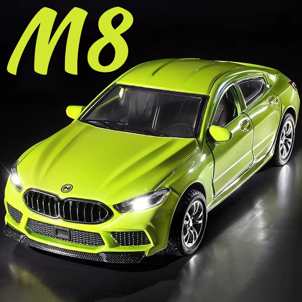 Scale 1:32 M8 Car Model