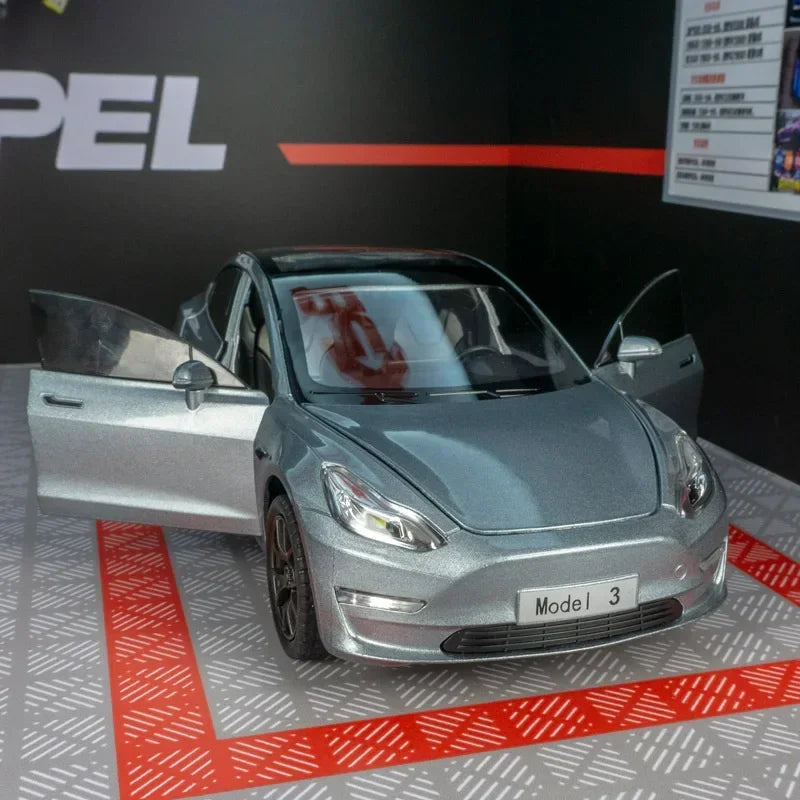 1/24 Scale Model 3 y
