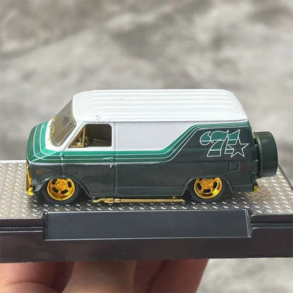 M2 Machines 1:64 Scale 1971 G10 Mercury Cougar