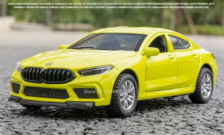 Scale 1:32 M8 Car Model