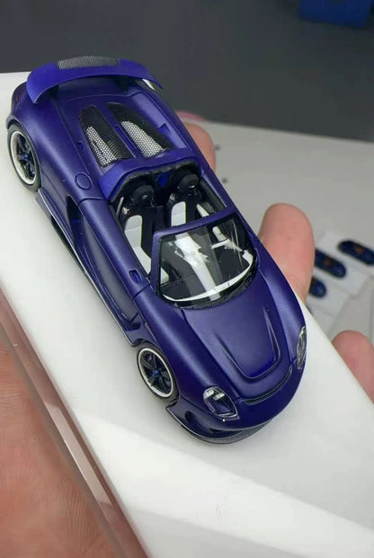 Fuelme 1:64 Matt Carbon MGT Diecast
