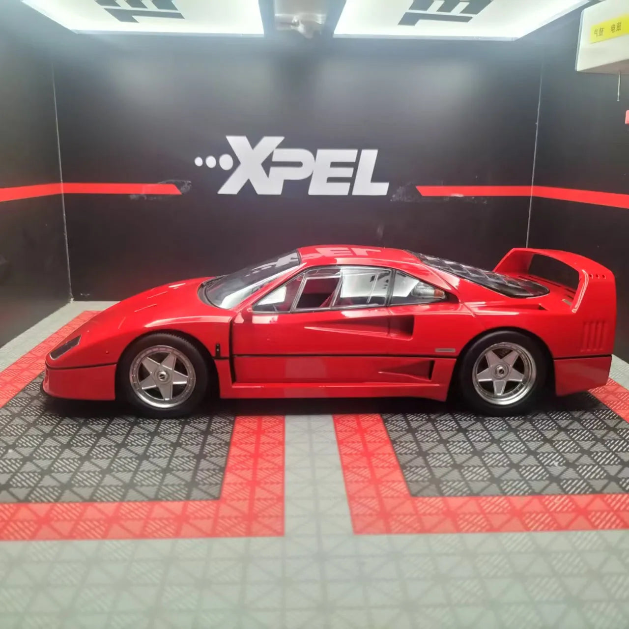Defective Die-cast 1:18 Scale F40 Supercar