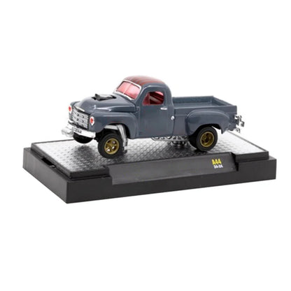 M2 Machines 1:64 Scale 1974 W 200 Diecast Alloy Car Model Pickup Limited Collection