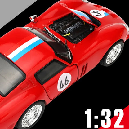 1:32 250 GTO Supercar Alloy Model Car Toy Diecasts Metal Casting Sound and Light Car Toys For Children Vehicle