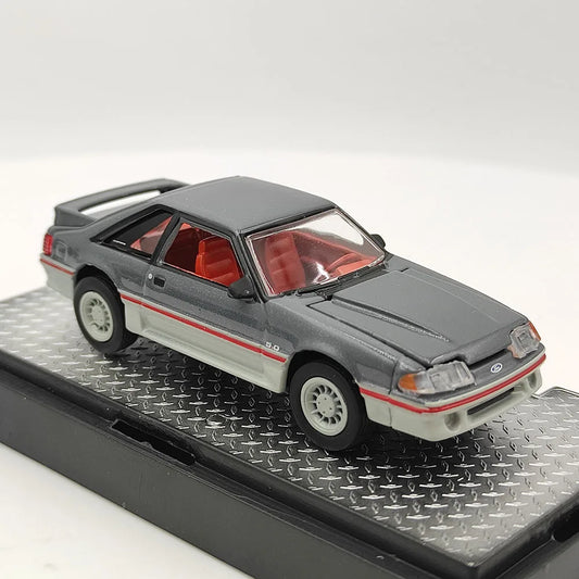 Diecast M2 1/64 Scale 1988 Ford Mustang GT Simulation Alloy Car Model Collectible Toy Gift Souvenir Display