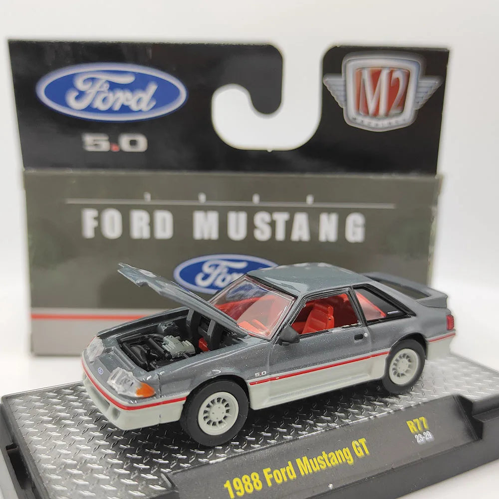 Diecast M2 1/64 Scale 1988 Ford Mustang GT Simulation Alloy Car Model Collectible Toy Gift Souvenir Display